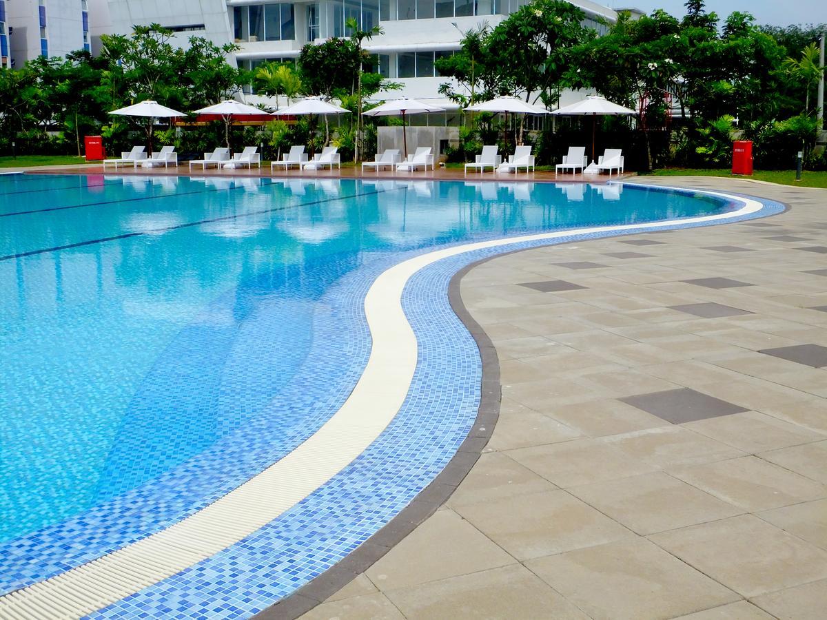 Nunia Inn Bandara Jakarta Тангеранг Екстериор снимка