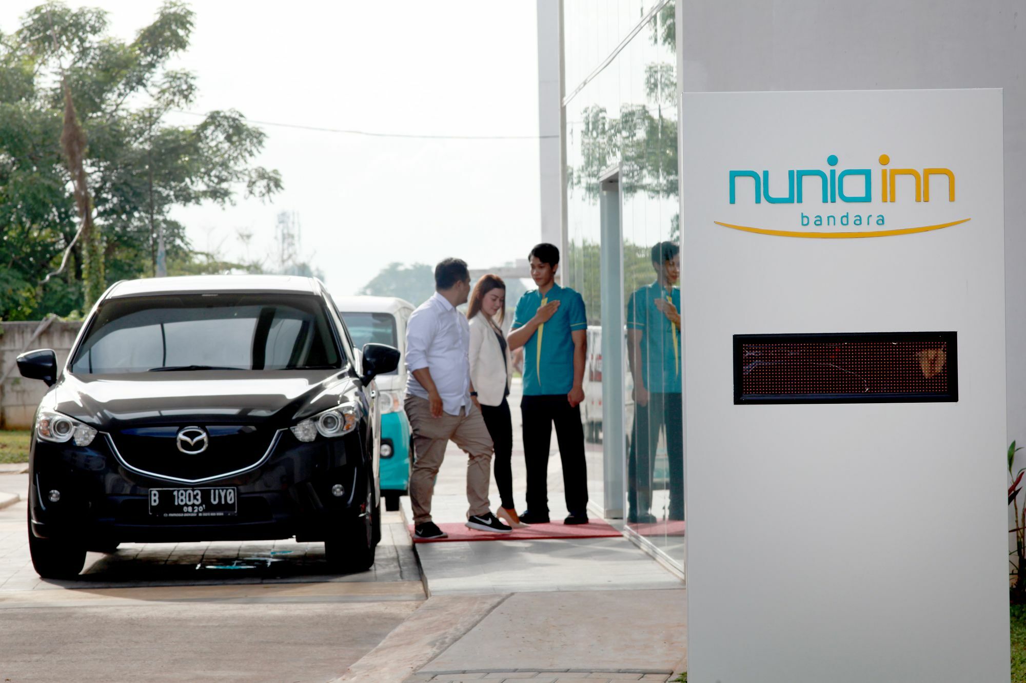 Nunia Inn Bandara Jakarta Тангеранг Екстериор снимка